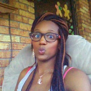 Meet your Posher, Kendra